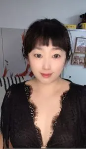 【独家】山东 - 青岛 老师 市北区丰满骚货 内部实拍