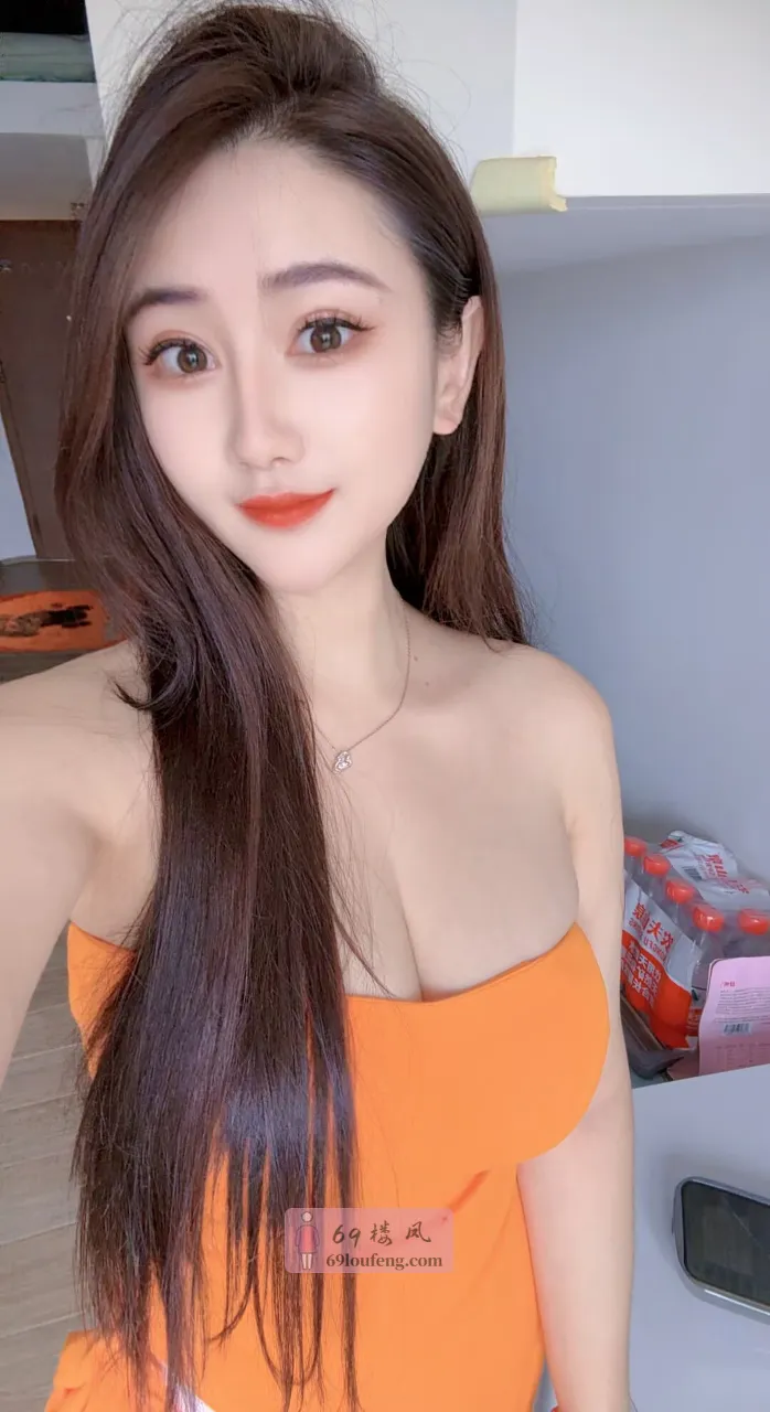 白皙巨乳少妇 - 广东-深圳 楼凤实拍第3张