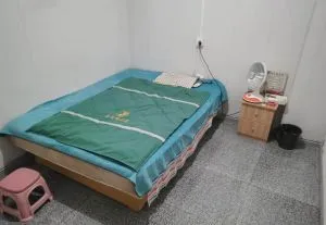 天津-津南区 津南官房小店 站街女实拍图