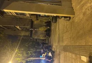 小店与电瓶车上的爱情 巷子实拍 安徽-合肥