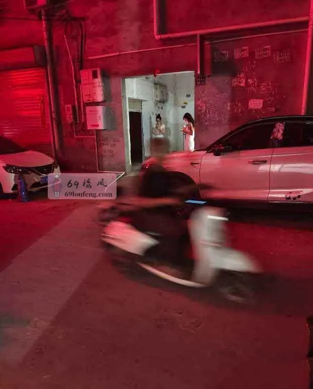 郑州站街 - 河南-郑州 楼凤实拍第2张