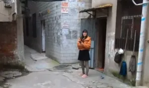 贵州-黔西南布依族苗族自治州 兴义站姐一条街 站街女实拍图