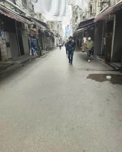 火车站附近小巷子 江西-南昌 快餐按摩店现场实拍