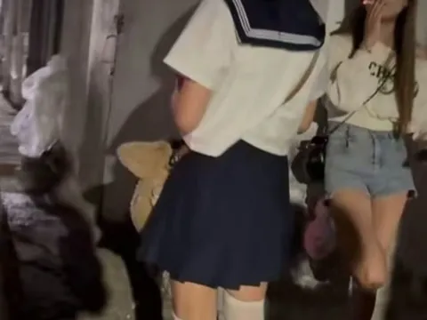 塘沽濒开里市场后侧濒开里市场后门马路 天津 狼友扫街偷拍