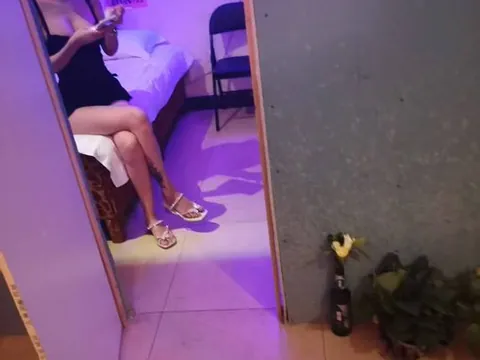 定位到漷兴二街与市场路交口向东 北京 发廊按摩拍图