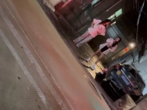 秦淮区文昌巷与西白菜园交口向东 - 江苏-南京 快餐扫街实拍