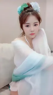 正在播放：#主播 女神下海！【大咪咪很白】仙气飘飘~魔鬼身材！撸疯了1 (7aiTV频道)