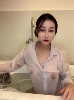 91视频推荐：#主播 浪花平台主播超级福利姬美女贾克斯武器跑车洗澡自慰视频福利2 手机在线播放