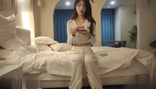 91TV高分作品推荐：探花小穴超紧还会把肉棒夹紧把我弄得很爽 李白。