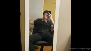 91社区热议作品：“只是一个埃博伊（Eboy）抽搐他的公鸡，吃一些暨”("just an eboy jerking his cock and eating some cum") 实拍