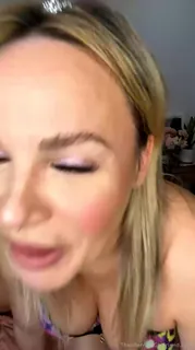 全网精选栏目：“流于06/15/2022 03:20 AM \ n \ n \ nbirthday与@itsivylebelle一起生活”("Stream started at 06/15/2022 03:20 am\n\nBirthday live with @itsivylebelle") 精彩封面