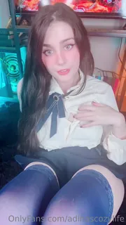 全网精选题材必看：“一个辛辣的戏弄视频，带有银馅饼，蓝色大腿高袜和可爱的预科学习日期，带有蓝色蕾丝内裤，使您的一周开始正确。("a spicy tease video featuring silver pasties, blue thigh high stocking, and a cute preppy study date outfit with blue lace panties to get your week started off right  封面图