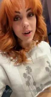 “过去的十年令人难以置信。\ n♥️**非常感谢大家！谢谢你！！***”("These last 10 years have been incredible. \n♥️ **Thank you all SO MUCH!** ♥️\nIt was an amazing livestream, and I can’t wait to show you all even more! \n\n***THANK YOU!!***") - 高清流媒体极速加载