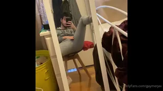 “这些紧绷的灰色运动裤使我成为他妈的的角质”("these tight gray sweatpants made me horny as fuck") - 高清在线观看