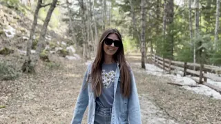 “冒险惠斯勒的瀑布| Amanda Ruberto \ njoin @AmandaruBerto在惠斯勒的冒险中看到一个美丽的瀑布！ OFTV”("Adventure to a Waterfall in Whistler | Amanda Ruberto\nJoin @amandaruberto on her adventure in Whistler to see a beautiful waterfall! \nFor more, watch OFTV: of.tv/amanda-ruberto \n - 高清在线观看