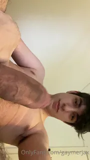 “吃饭和用我的屁股时说话肮脏”("Dirty talking while you eat and use my ass") - 实时更新的高清全网精选资源