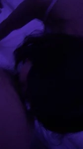 正在播放：饥渴母狗三个月没得到满足，被单男鸡吧征服后彻底放下尊严跪舔 (全网精选频道)