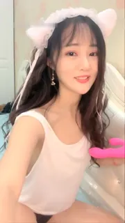 美得一屁，今夜来和大家裸聊骚，身材颜值非常不错。 - 极具视觉冲击力的猫咪av站内容