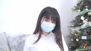 白虎尤物【娜娜】黑丝美腿帮你足交 完整无删减版在线看