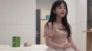 猫咪av站题材必看：刚破处的女大学生白浆都被操出来了 封面图