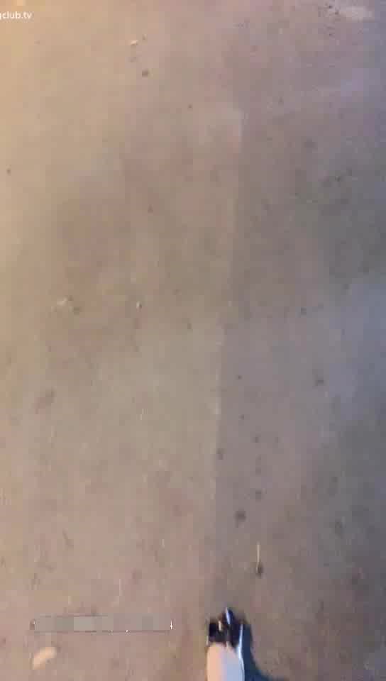 极品爆乳户外勾搭女神『叶子姐姐』网吧勾引两个屌丝男 约炮宾馆疯狂玩3P太刺激 前怼后操给小骚货爽翻了 - 1080P超清画质展示图