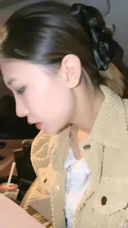 大姐姐开播帮男朋友打飞机 - 1080P超清画质展示图