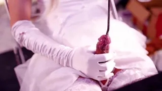 猫咪av站高分作品推荐：骚里骚气的男娘将一根铁往鸡巴里插 ！