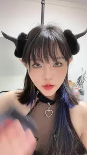 查看 #木秋夜深了 #裸足 #红绿灯丝袜 网袜 的详细介绍与播放