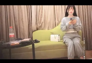 91社区热议作品：91沈先生  丝袜性感妹 实拍