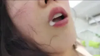 猫咪av站题材必看：露脸漂亮骚货3P 二张嘴吃的饱饱的 被前后猛操爽翻天 骚叫个不停 封面图