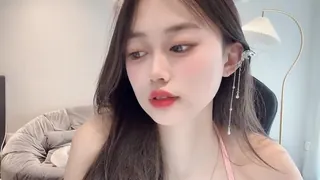 91视频官方收录：大奶美女主播风骚诱惑