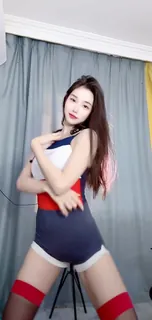 小甜甜   直播紧身裤美臀_快手 完整无删减版在线看