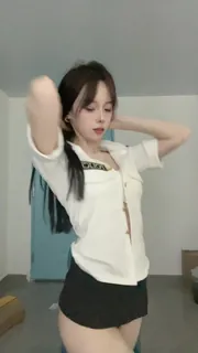 花椒女神小movo定制脱衣舞 补齐 - 高清在线观看