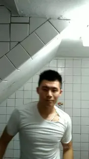 肌肉男直播洗澡打飞机 - 高清在线观看