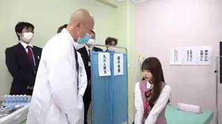 91视频推荐：ol小姐姐身体检查被医生强上潮吹 手机在线播放