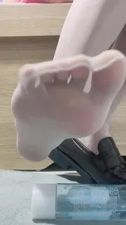 白丝玉足皮鞋诱惑 玩家亲测好评资源