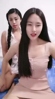 猫咪av站栏目：双飞母狗姐妹花 精彩封面