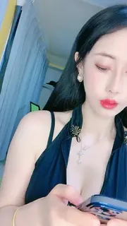 正在播放：极品秘书瑶瑶 (猫咪av站频道)