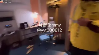 知名网红和外卖小哥日批 手机浏览器流畅观看预览